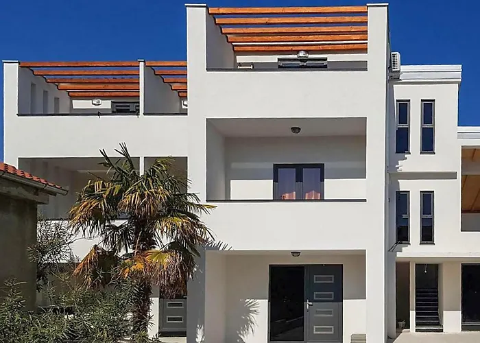 Awesome In بيوغْغاد نا موغو